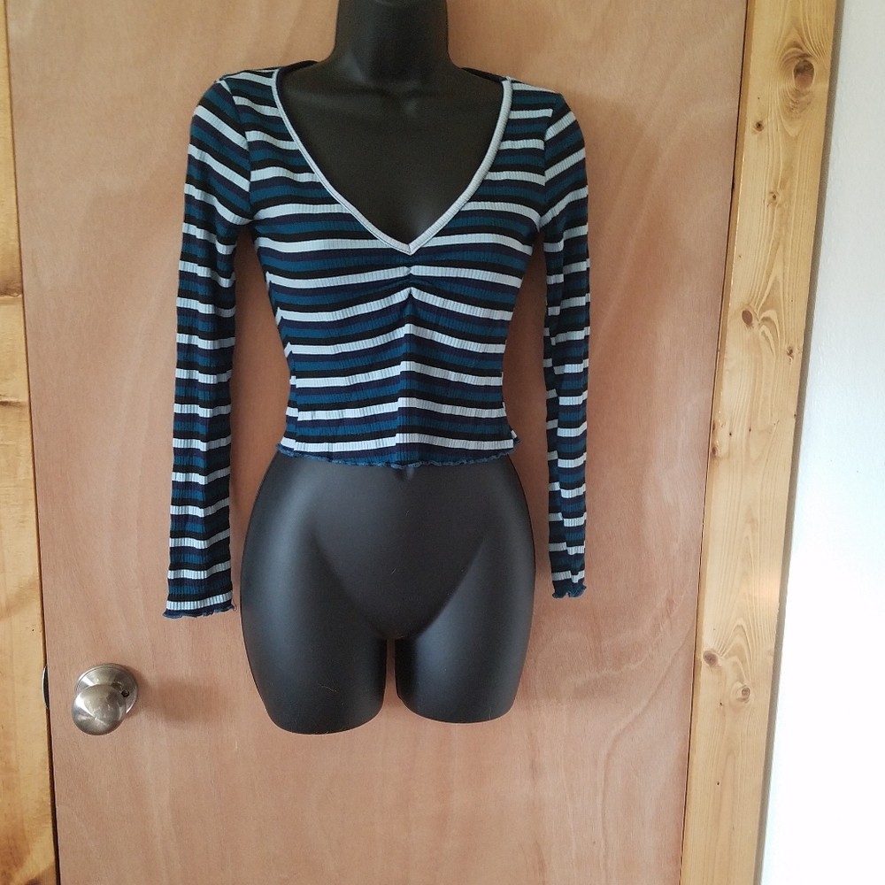 V neck short shirt